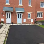 A Swansea Getaway - 3 Bedroom Home With Hot Tub