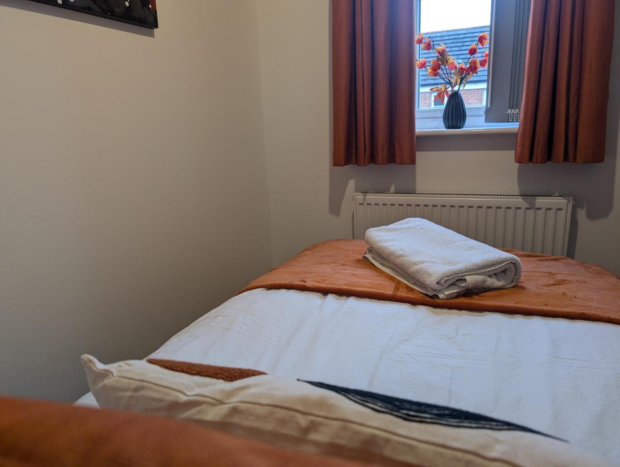 Holiday home A Getaway - 3 Bedroom With Hot Tub Swansea
