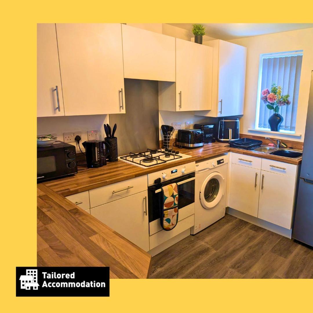 A Getaway - 3 Bedroom With Hot Tub * Swansea