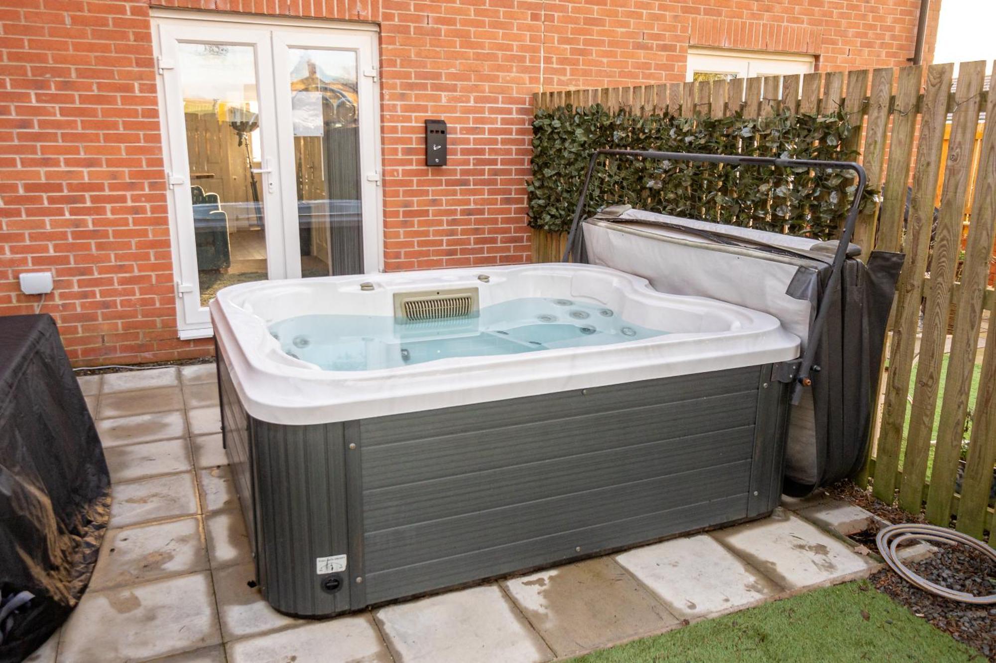 Holiday home A Getaway - 3 Bedroom With Hot Tub *